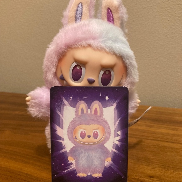 POP MART Big Into Energy ‘Luck’ Labubu - Picture 3 of 7